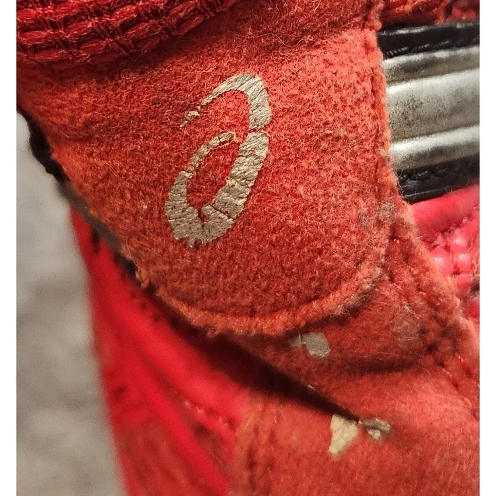 Asics shoes are